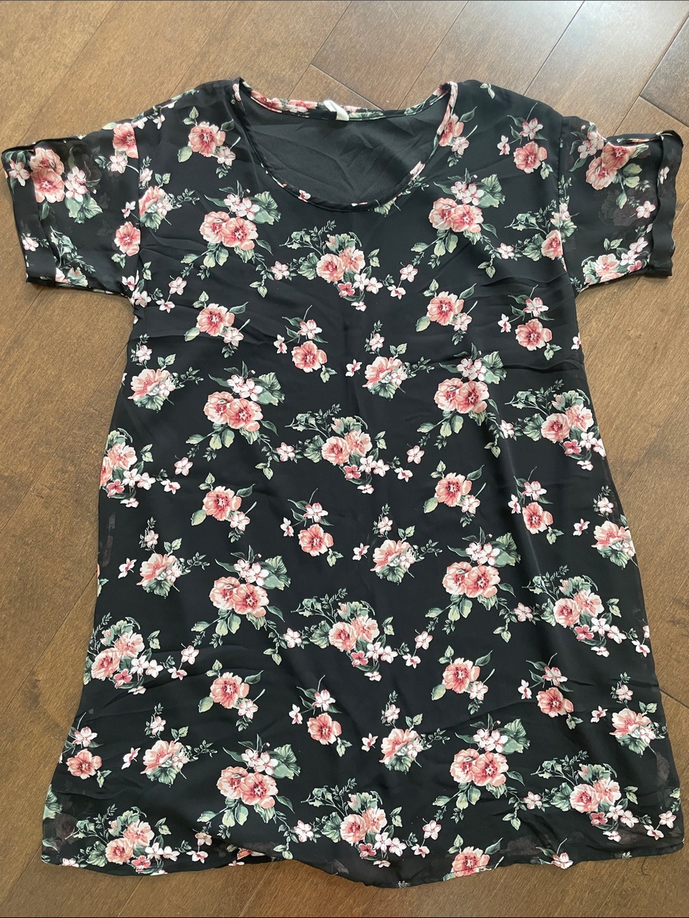 PinkBlush- Floral Short Sleeve Women's Top - Black with Pink Roses- Maternity - Picture 1 of 7